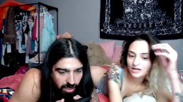 Stilldoingthings  17-10-2021 slave Couple